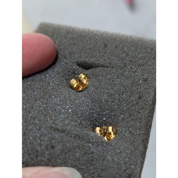 Avon Shamrock Pierced Earrings "Luck of the Irish" Ready for St. Patrick's Day - Picture 3 of 4